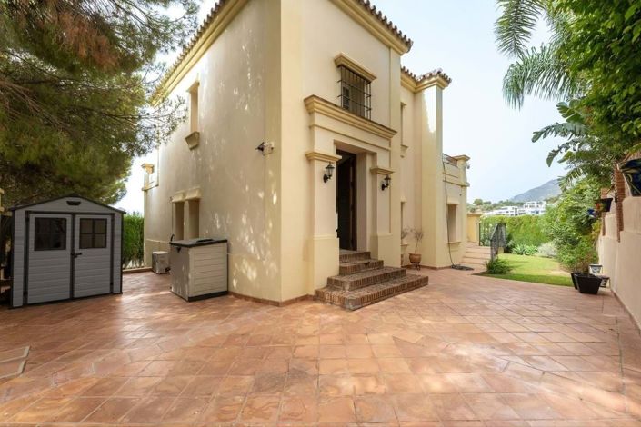 Image No.3-3 Bed Villa for sale