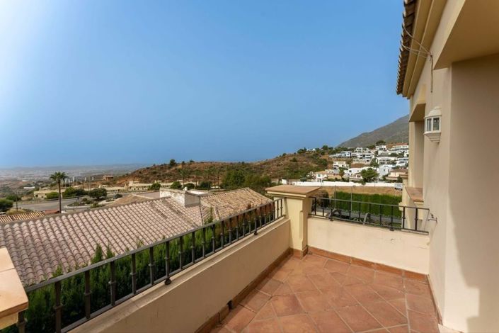 Image No.34-3 Bed Villa for sale