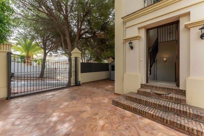 Image No.38-3 Bed Villa for sale