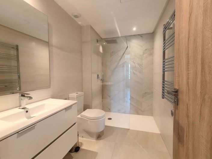 Image No.15-3 Bed Apartment for sale