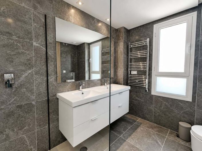 Image No.24-3 Bed Apartment for sale