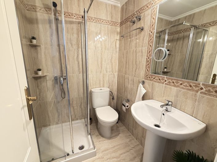 Image No.19-2 Bed Apartment for sale