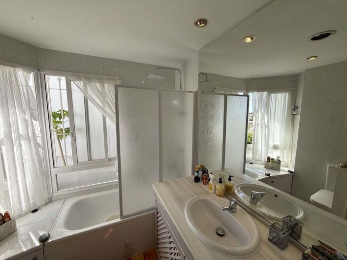 Image No.18-2 Bed Apartment for sale