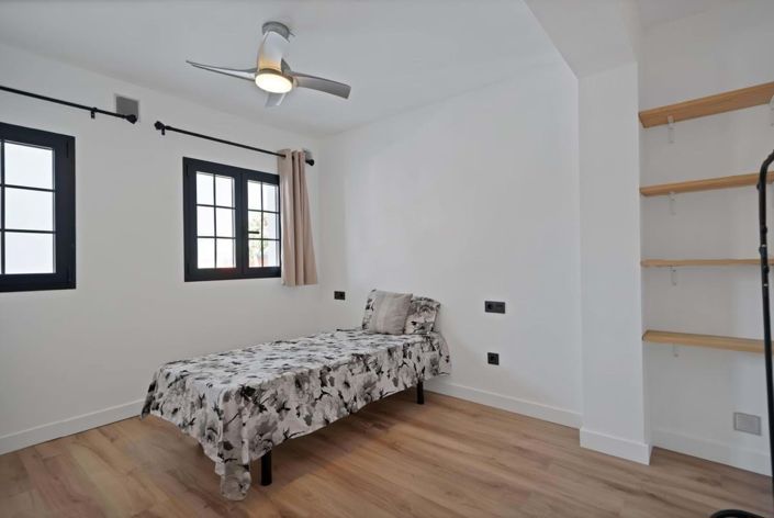 Image No.21-3 Bed Townhouse for sale