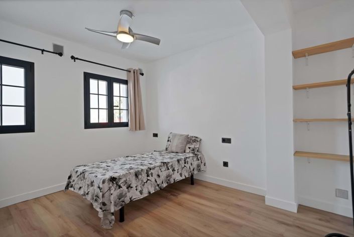 Image No.22-3 Bed Townhouse for sale