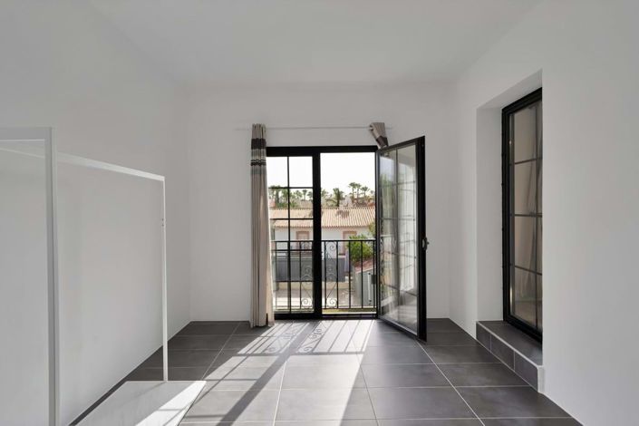 Image No.25-3 Bed Townhouse for sale
