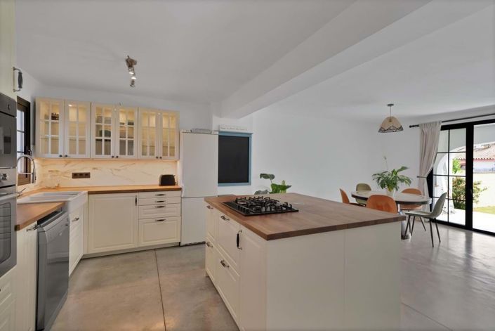 Image No.3-3 Bed Townhouse for sale