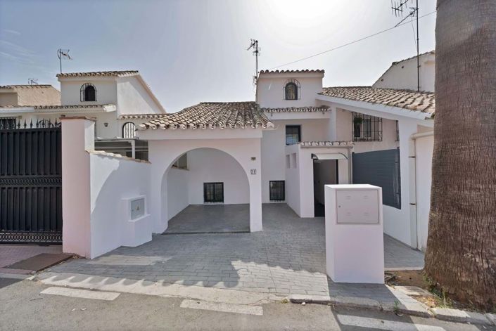 Image No.31-3 Bed Townhouse for sale