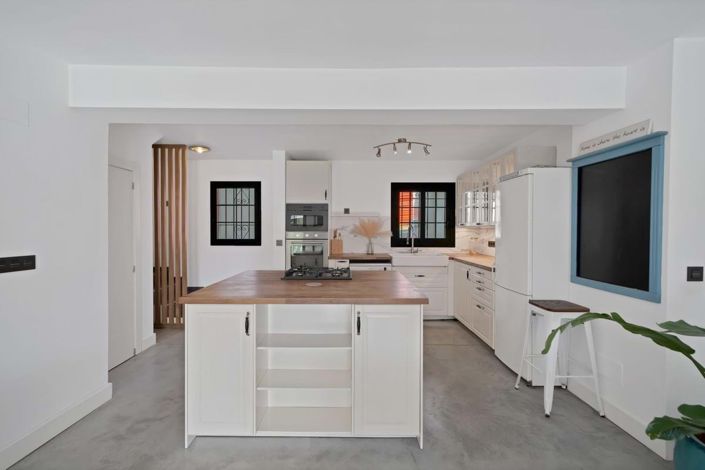 Image No.5-3 Bed Townhouse for sale
