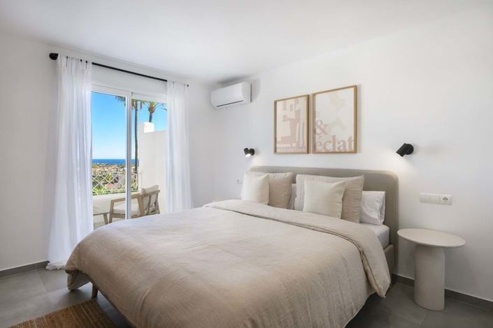 Image No.20-3 Bed Apartment for sale