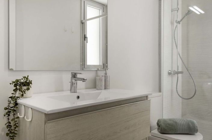 Image No.20-3 Bed Apartment for sale