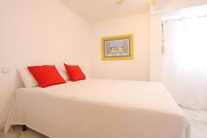 Image No.18-3 Bed Townhouse for sale
