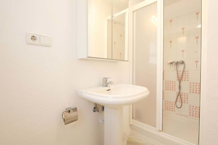 Image No.20-3 Bed Townhouse for sale