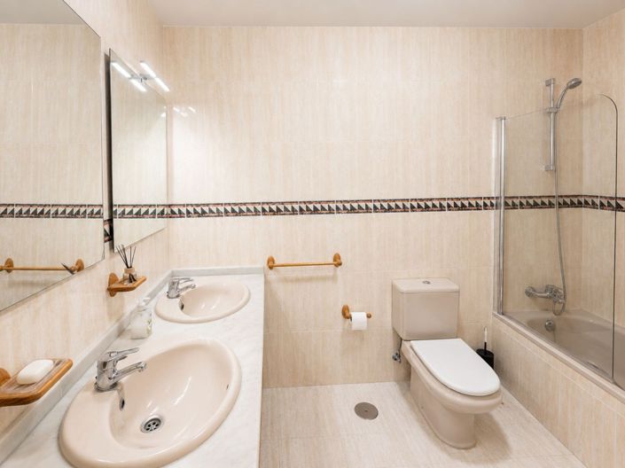 Image No.17-2 Bed Apartment for sale
