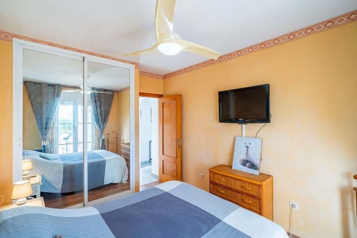 Image No.22-2 Bed Apartment for sale