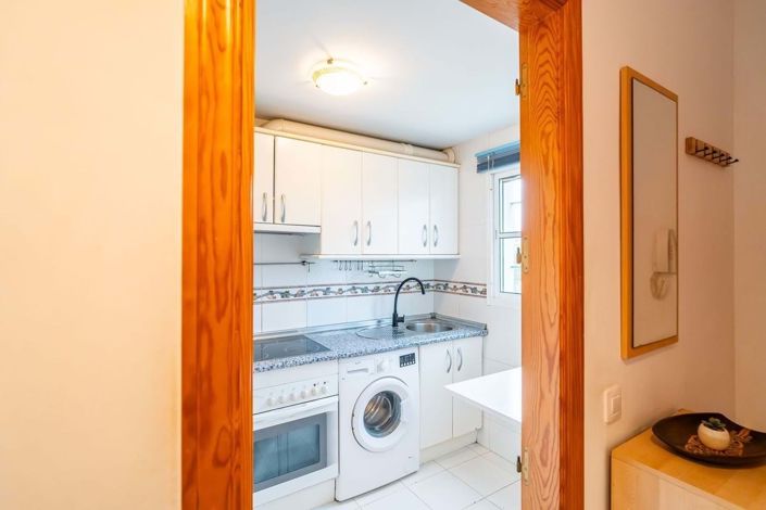 Image No.40-2 Bed Apartment for sale