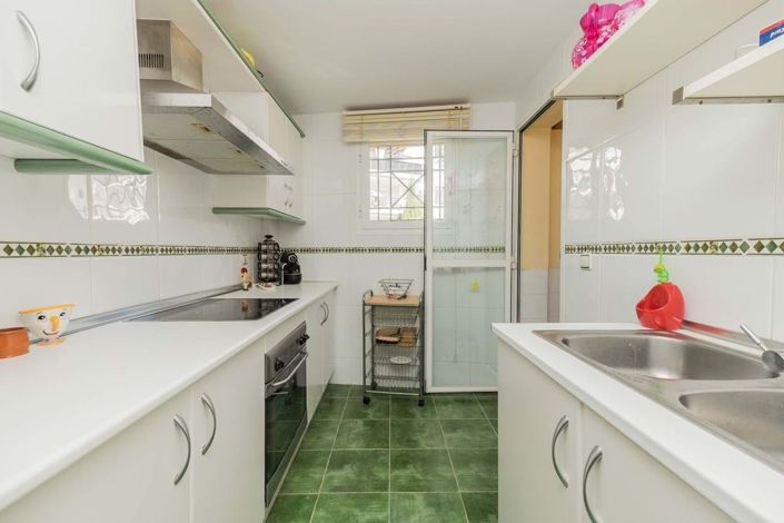 Image No.16-2 Bed Apartment for sale