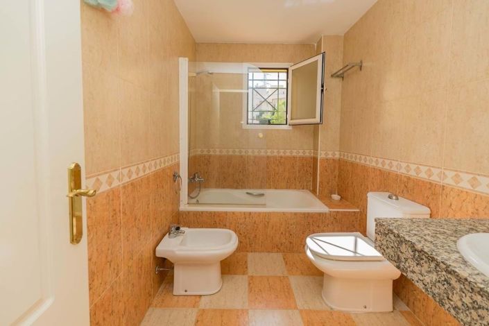 Image No.31-2 Bed Apartment for sale