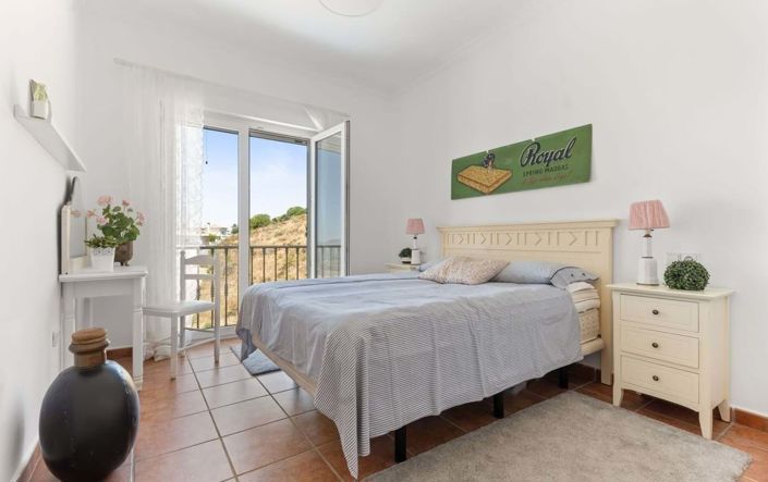 Image No.19-3 Bed Townhouse for sale