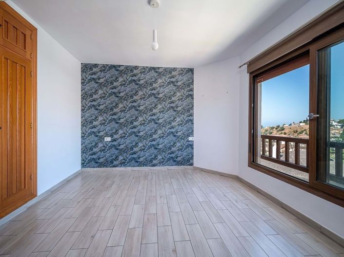 Image No.12-3 Bed Villa for sale