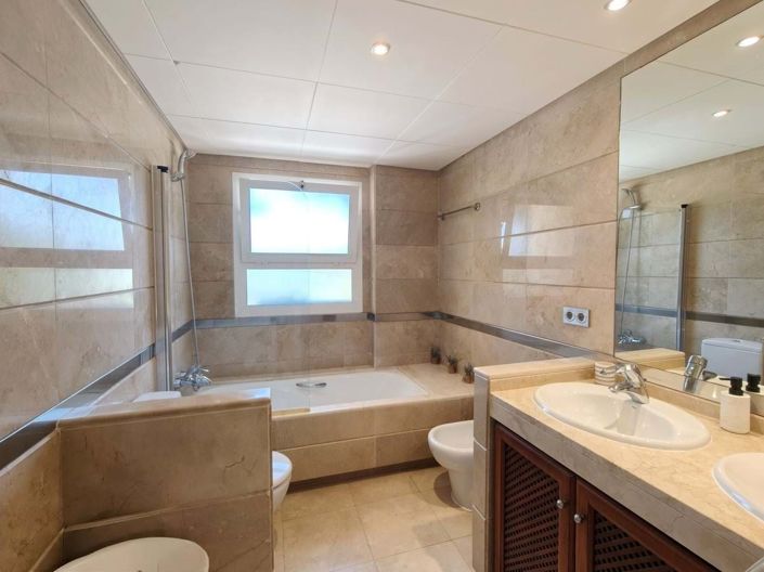 Image No.11-3 Bed Apartment for sale