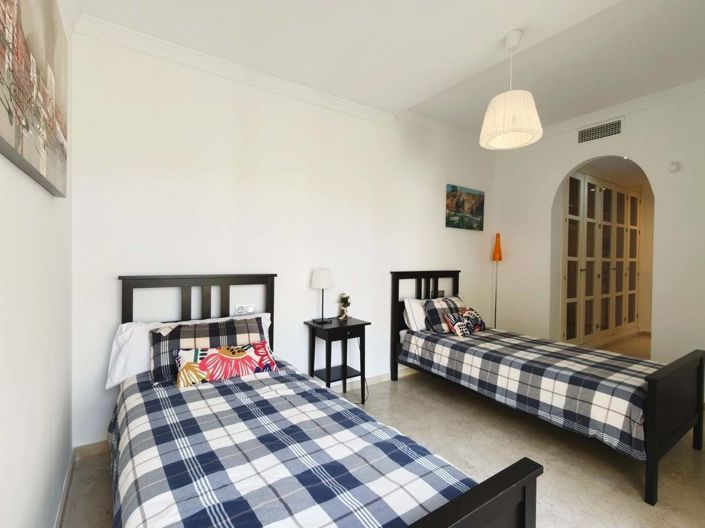 Image No.21-3 Bed Apartment for sale