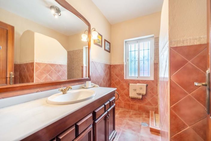 Image No.24-4 Bed Villa for sale