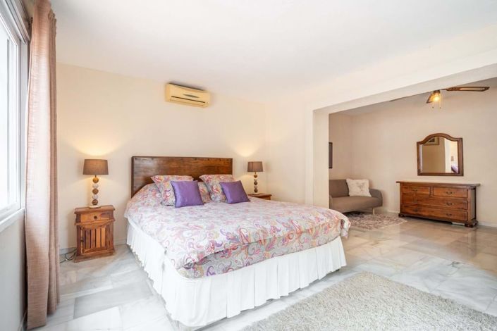 Image No.28-4 Bed Villa for sale