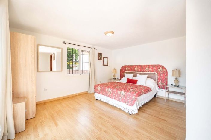 Image No.37-4 Bed Villa for sale