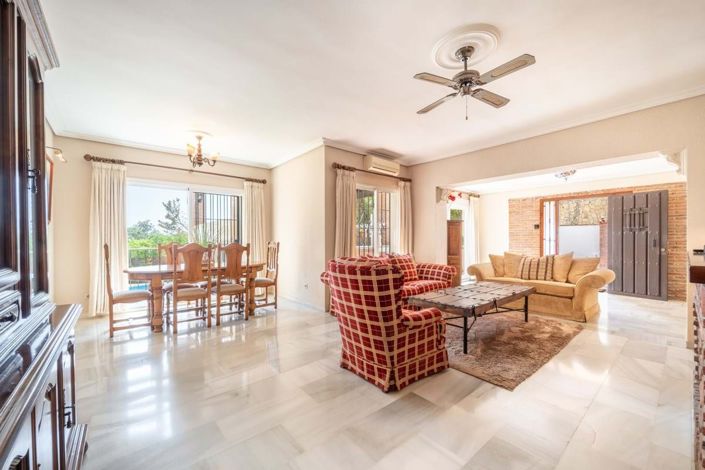 Image No.4-4 Bed Villa for sale