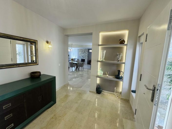 Image No.11-4 Bed Villa for sale