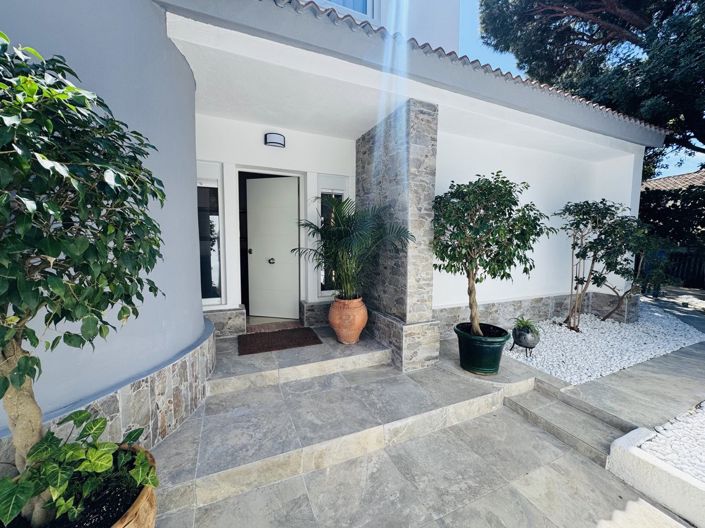 Image No.23-4 Bed Villa for sale