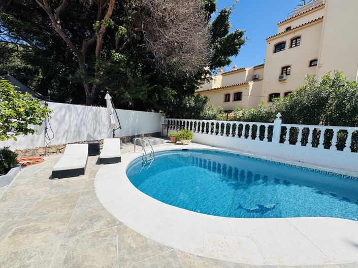 Image No.3-4 Bed Villa for sale