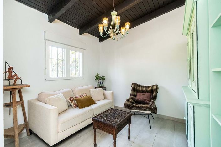 Image No.12-6 Bed Villa for sale