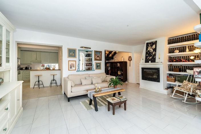 Image No.6-6 Bed Villa for sale
