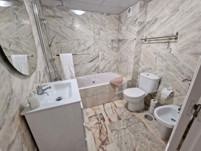 Image No.19-2 Bed Apartment for sale