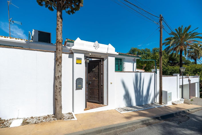 Image No.51-5 Bed Villa for sale