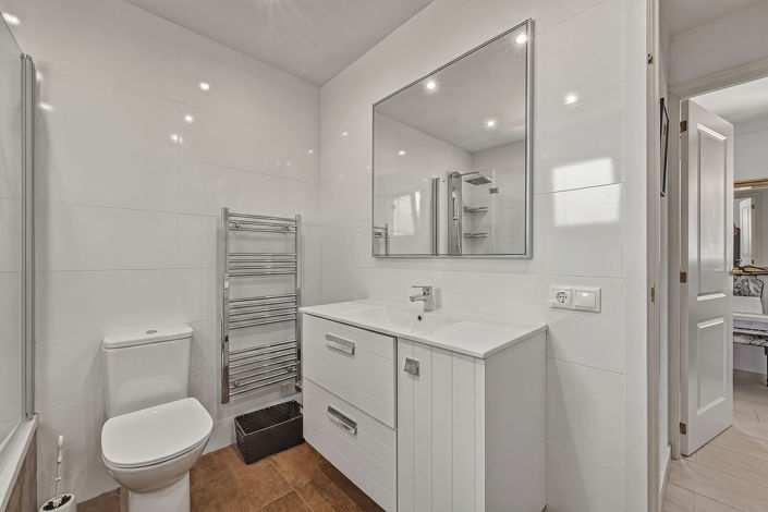 Image No.25-4 Bed Villa for sale