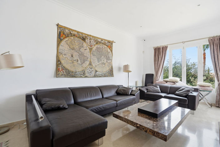 Image No.3-4 Bed Villa for sale
