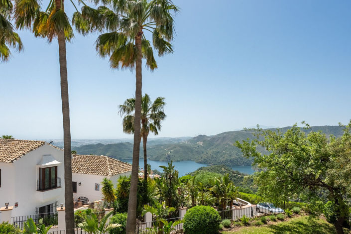 Image No.2-3 Bed Villa for sale