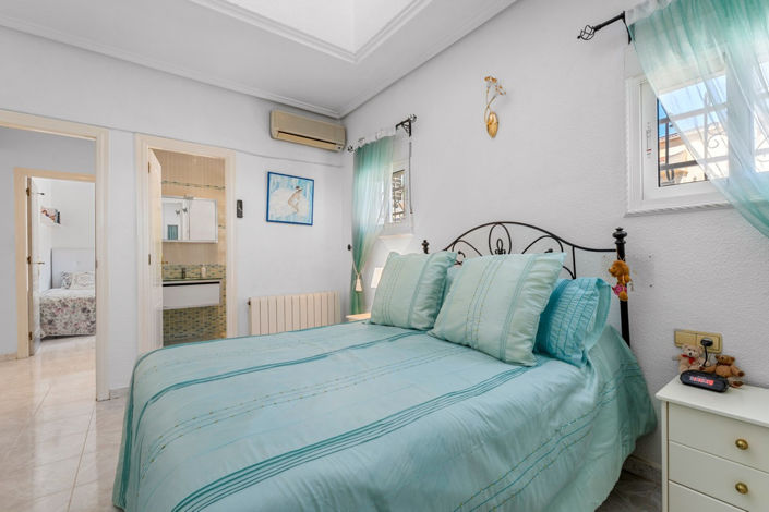 Image No.21-4 Bed Villa for sale