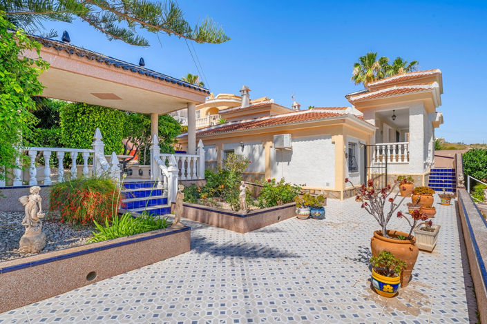 Image No.8-4 Bed Villa for sale