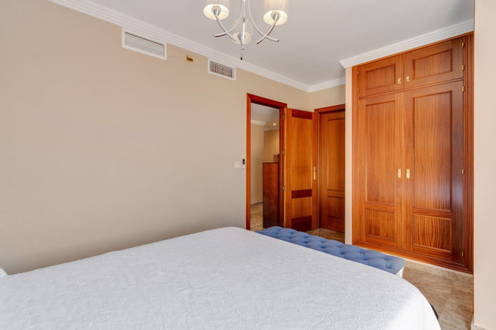 Image No.27-3 Bed Semi-Detached for sale