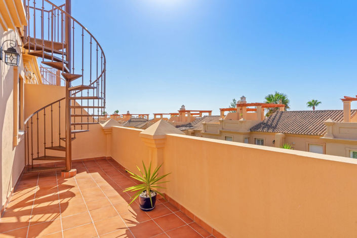 Image No.36-3 Bed Semi-Detached for sale