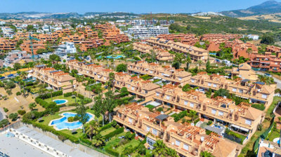 1447-673902-78d1f4f8b6655591b02d22fabb36a692d