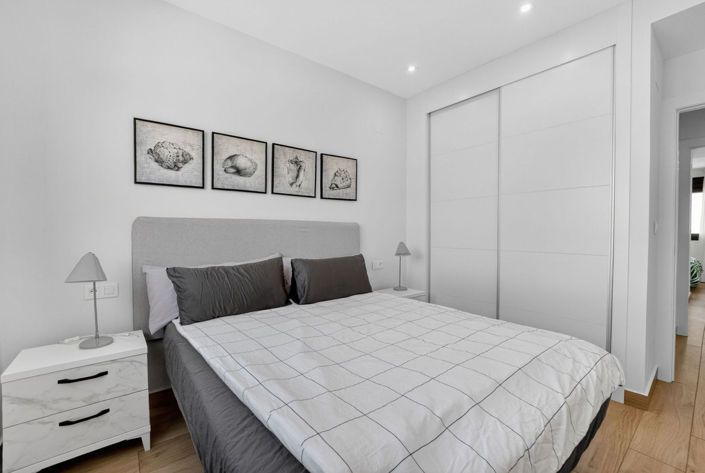 Image No.21-2 Bed Apartment for sale