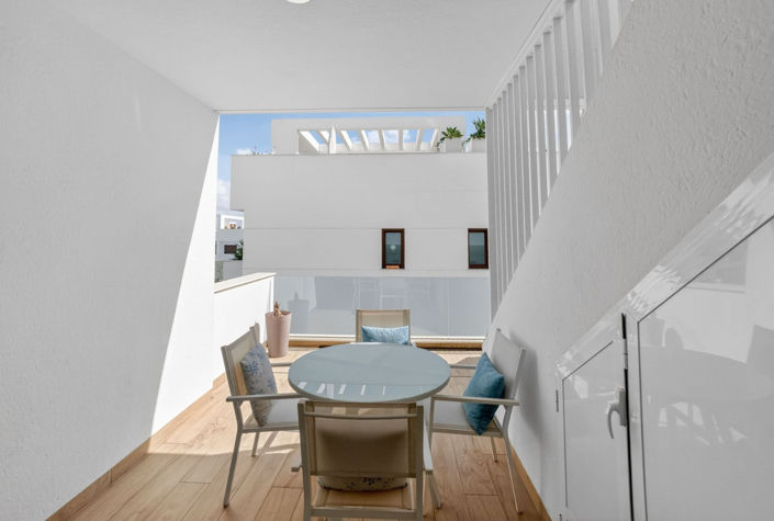 Image No.23-2 Bed Apartment for sale