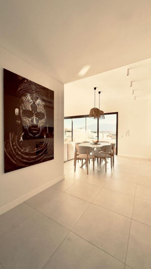 Image No.11-3 Bed Apartment for sale