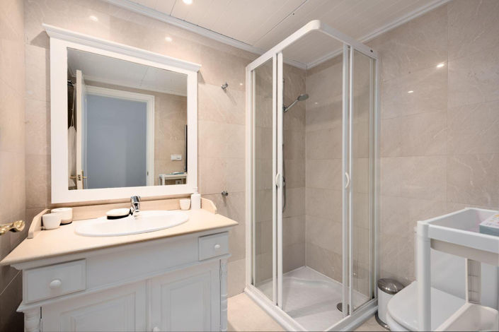 Image No.24-2 Bed Apartment for sale