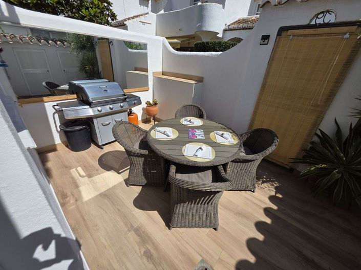 Image No.11-3 Bed Townhouse for sale